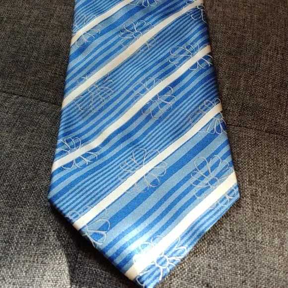 Excellent used condition Mens PAUL SMITH 100% Silk Italian Made Necktie - Picture 4 of 6